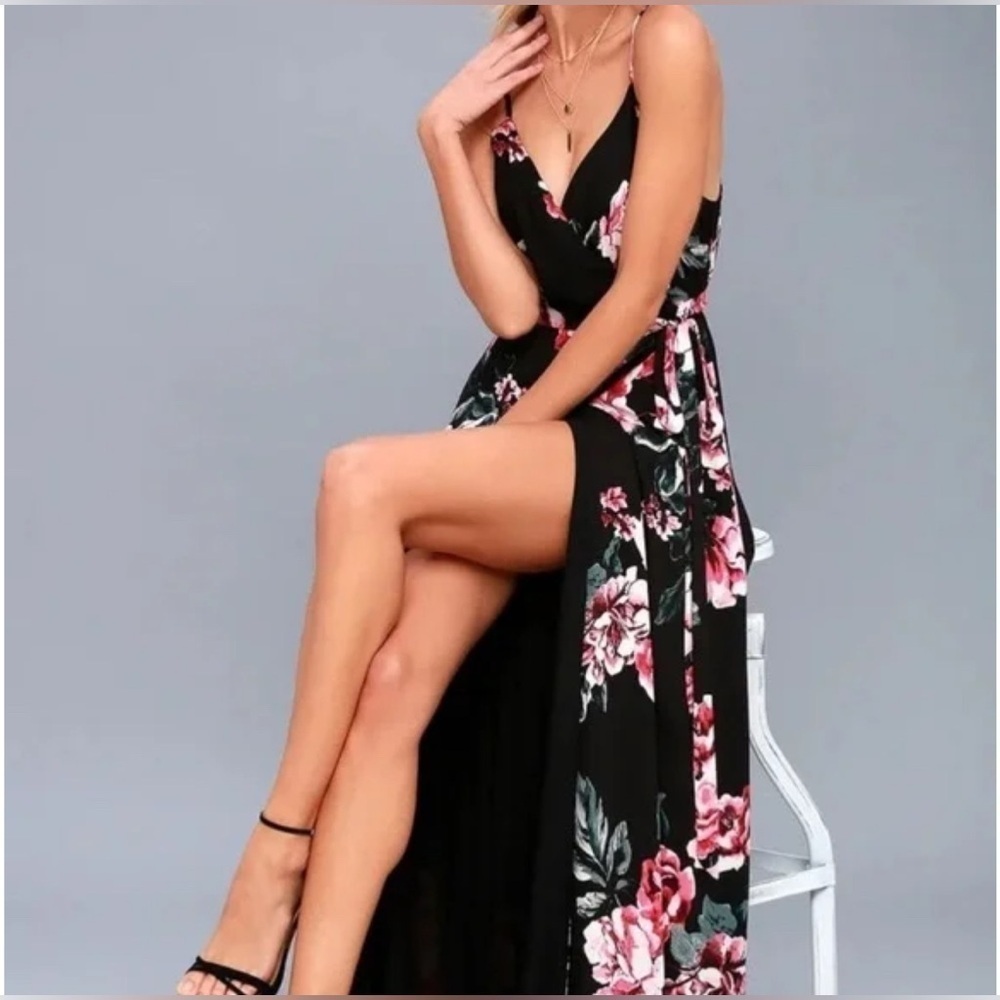 Lulus - Floral Flirtation Black Floral Print Wrap Maxi Dress